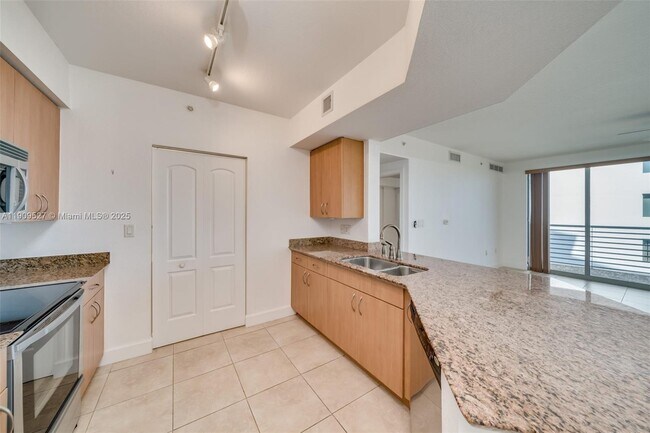 Building Photo - 1830 Radius Dr