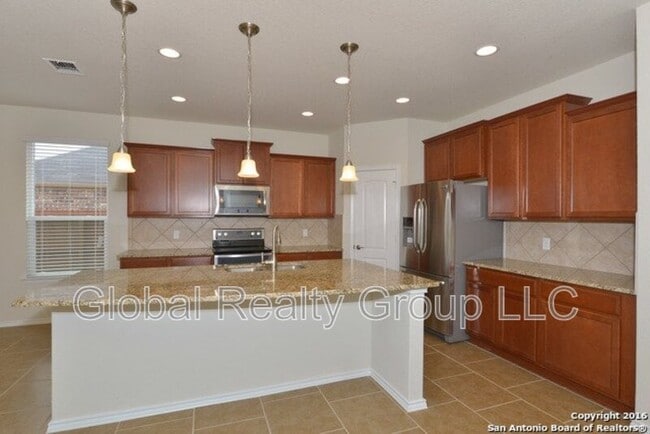 Building Photo - 3408 Woodlawn Farms