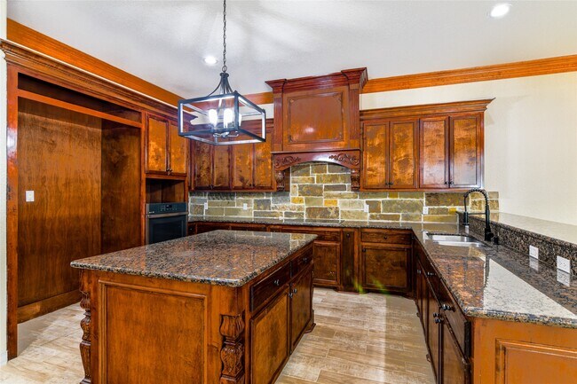 Building Photo - 12446 Willis Waukegan Rd