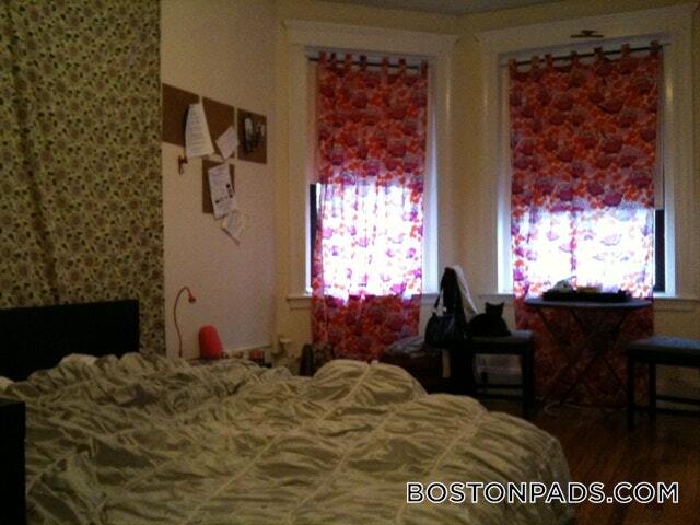 Building Photo - 115 St Stephen St