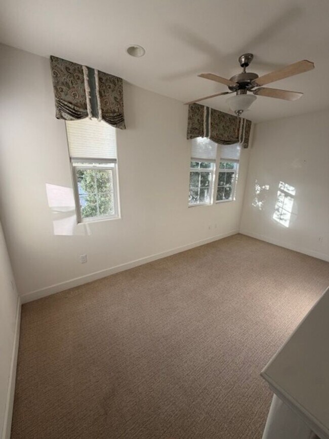 Building Photo - Beautiful home for rent in Atascadero