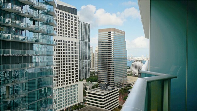 Building Photo - 801 S Miami Ave