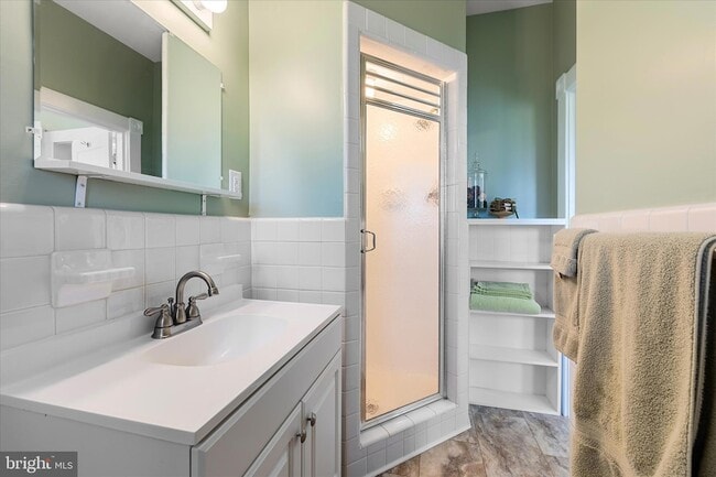 Building Photo - 5452 Middle Rd