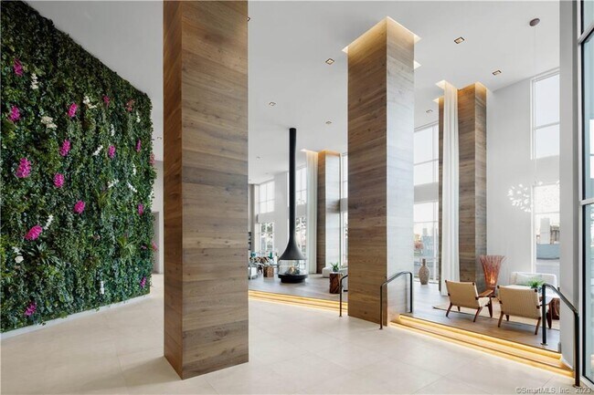 Building Photo - 850 Pacific St