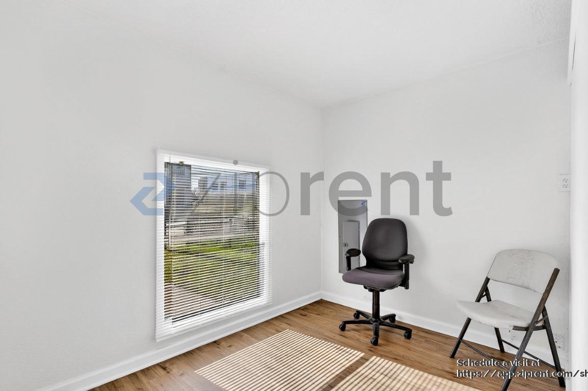 Building Photo - 5105 Willie St