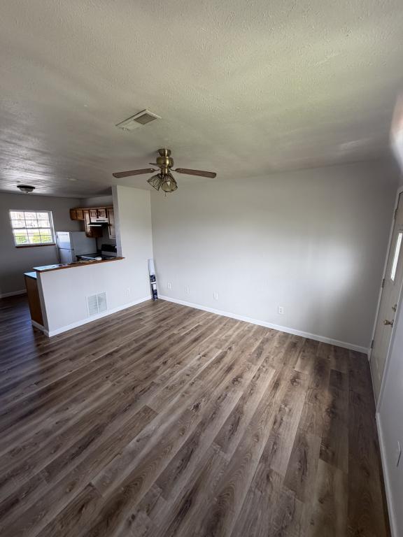 Building Photo - 500 S Washington St