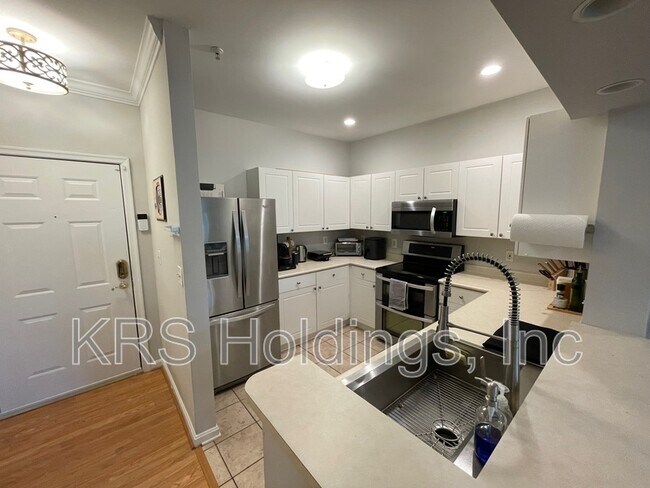 Building Photo - 4550 Strutfield Ln