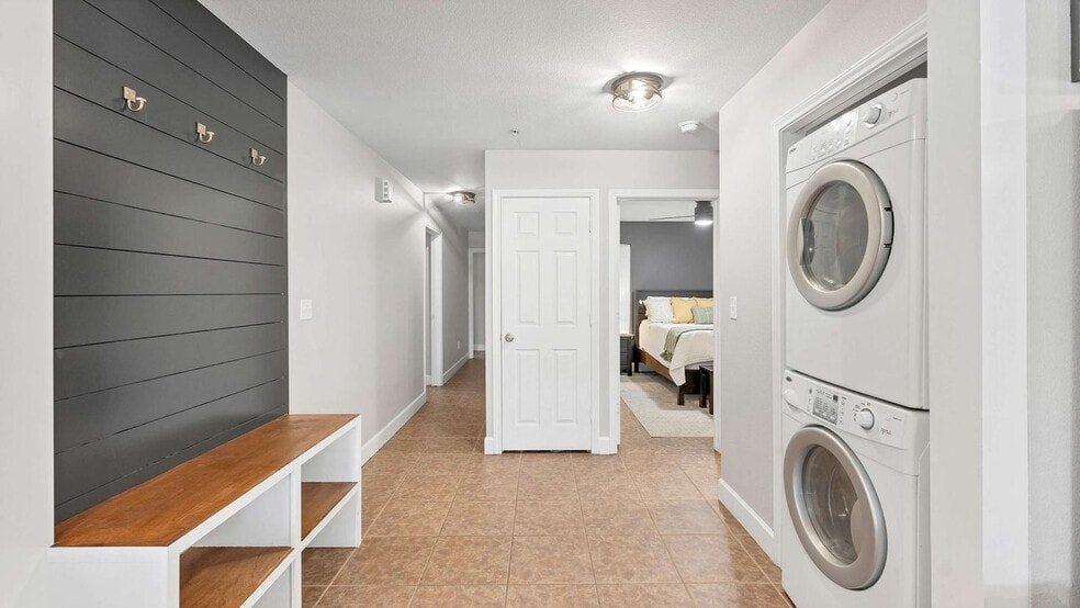 Building Photo - 730 E Mather St