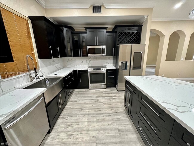 Building Photo - 4 br, 3 bath House - Bellagio At Vizcaya