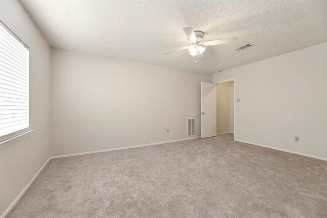 Building Photo - 4401 Molokai Dr