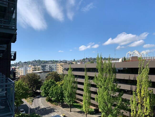 Primary Photo - Modern 1BR Condo with Balcony, Concierge &...