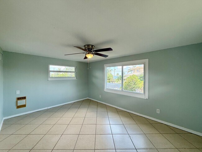 Building Photo - Four Bedroom Pool Home - Second Floor View of Manatee River