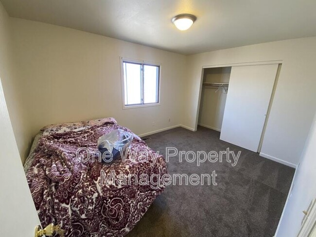 Building Photo - 3954 Boulder Dr