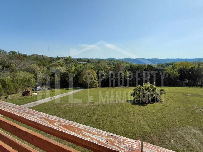 Building Photo - Beautiful 3BR Home with Scenic Views in Forsyth