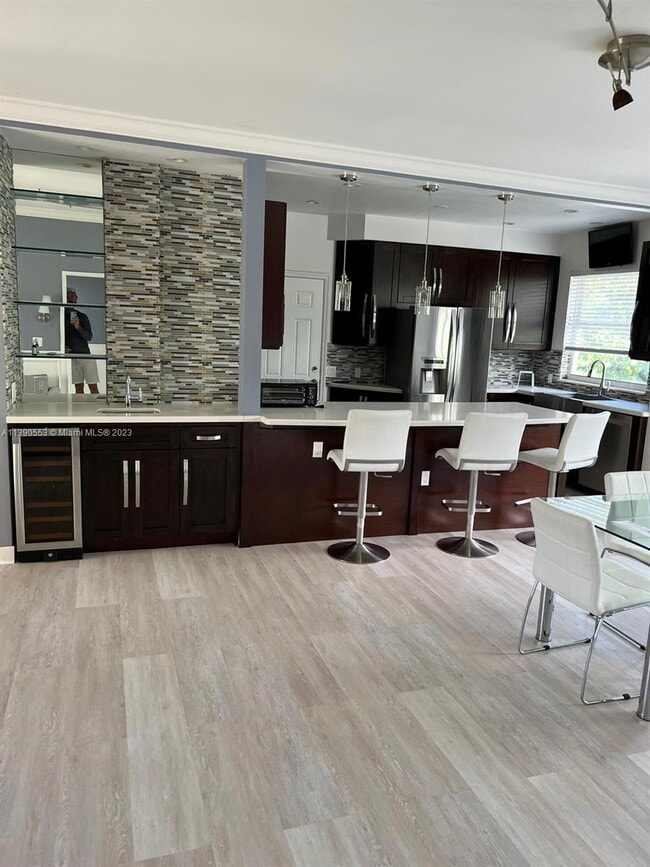 Building Photo - 9910 Collins Ave