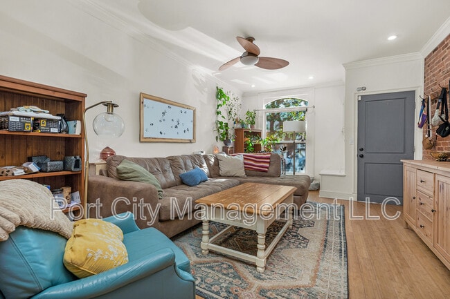 Building Photo - 210 S Bouldin St