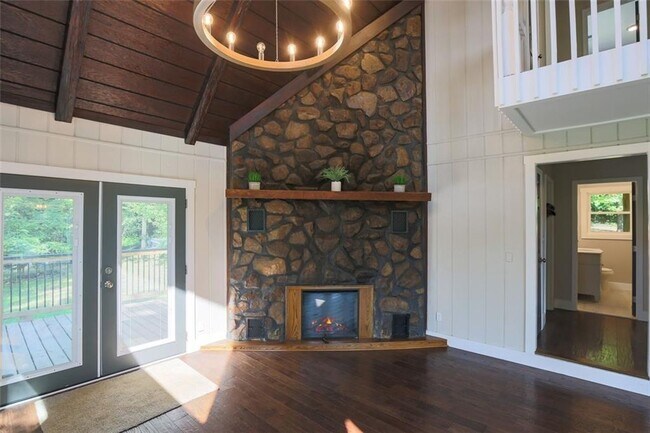 Building Photo - 548 McCurdy Rd