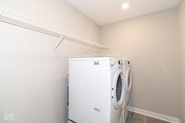 Building Photo - 8238 Bostic Dr