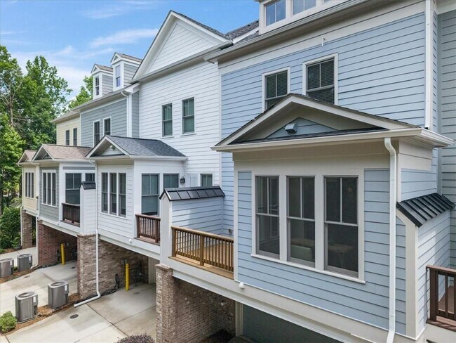 Building Photo - 1233 Parkstead Ln