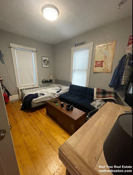 Building Photo - 63 Hillside St