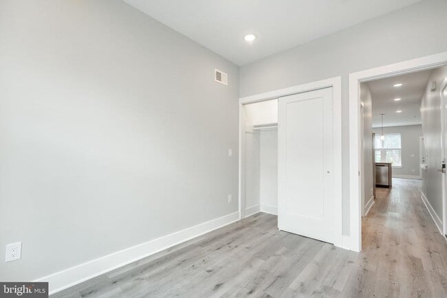 Building Photo - 5122 Ranstead St