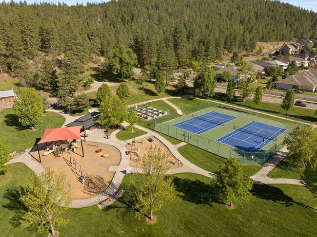 Building Photo - 1790 N Winchester St