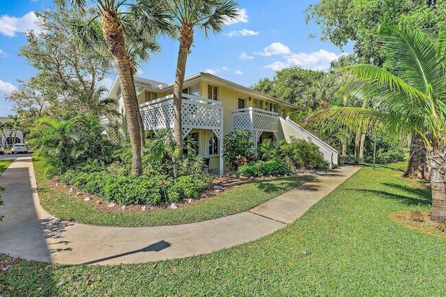 Building Photo - 353 S US Hwy 1