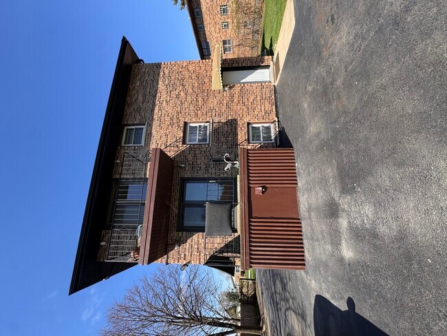 Building Photo - 7819 Garden Ln