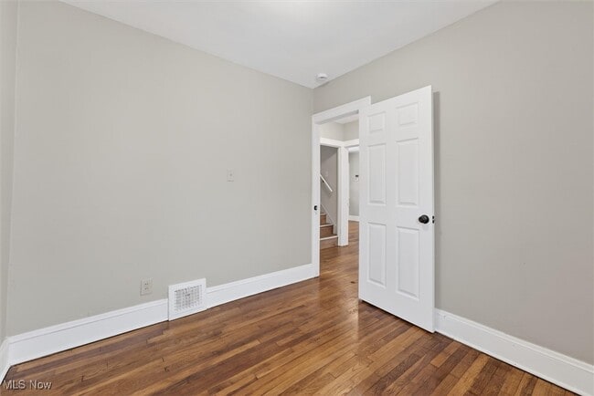 Building Photo - 10608 Wadsworth Ave