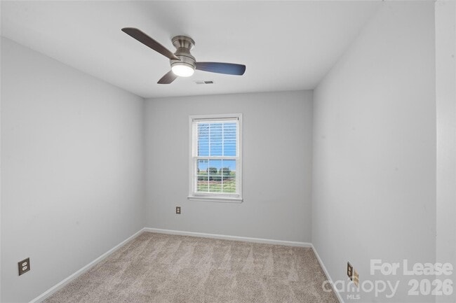 Building Photo - 805 Farm Tree Ln