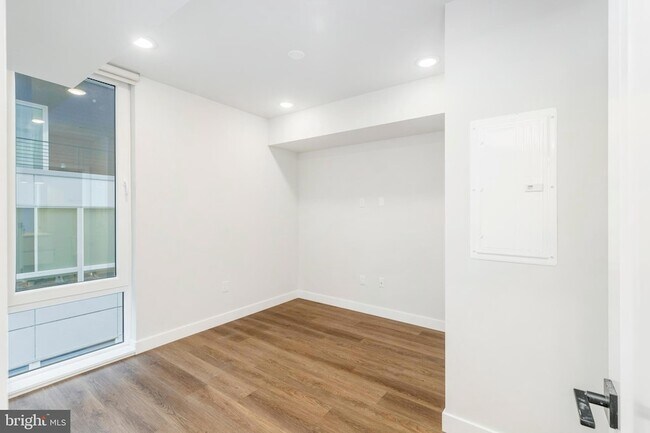 Building Photo - 1102 Germantown Ave