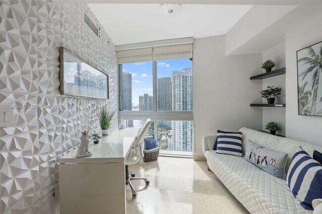 Building Photo - 350 S Miami Ave