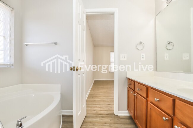 Building Photo - 3509 Hirank Ct