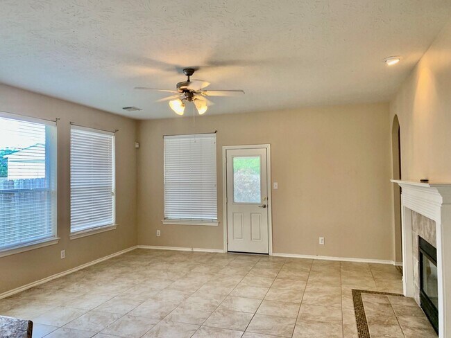 Building Photo - 2510 Windy Vale Trail