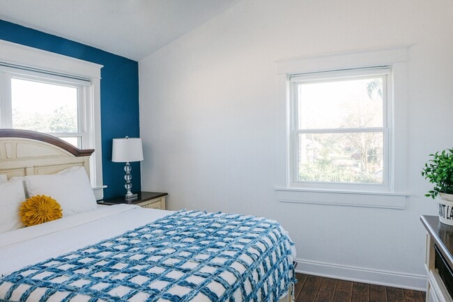 Building Photo - 217 Clearview Pkwy