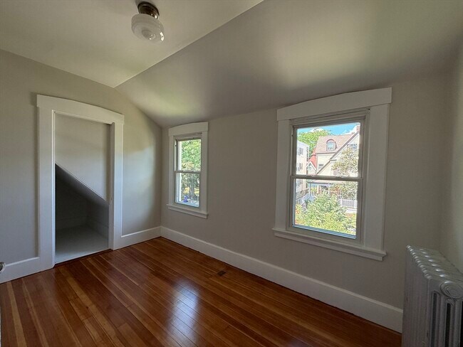 Building Photo - 36 Mayfield St