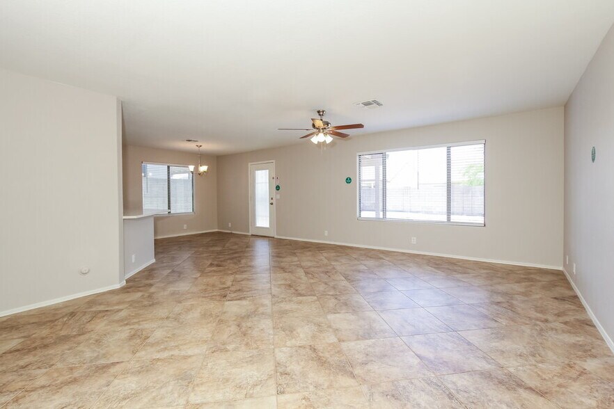 Building Photo - 3919 W Abraham Ln
