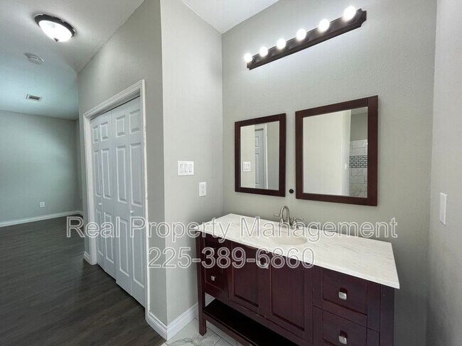 Building Photo - 1531 Lila St