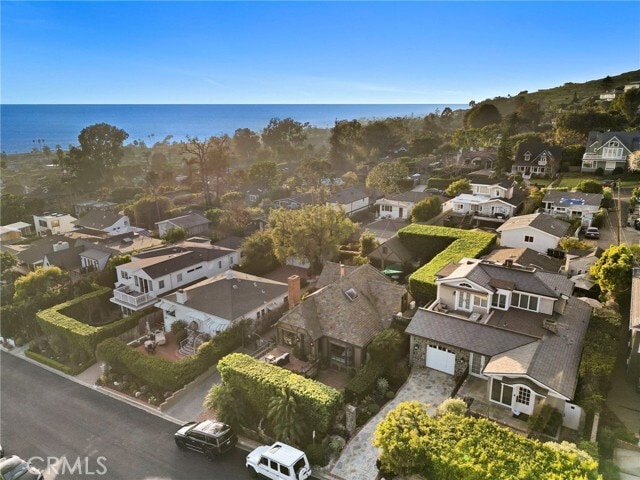 Building Photo - 486 Holly St