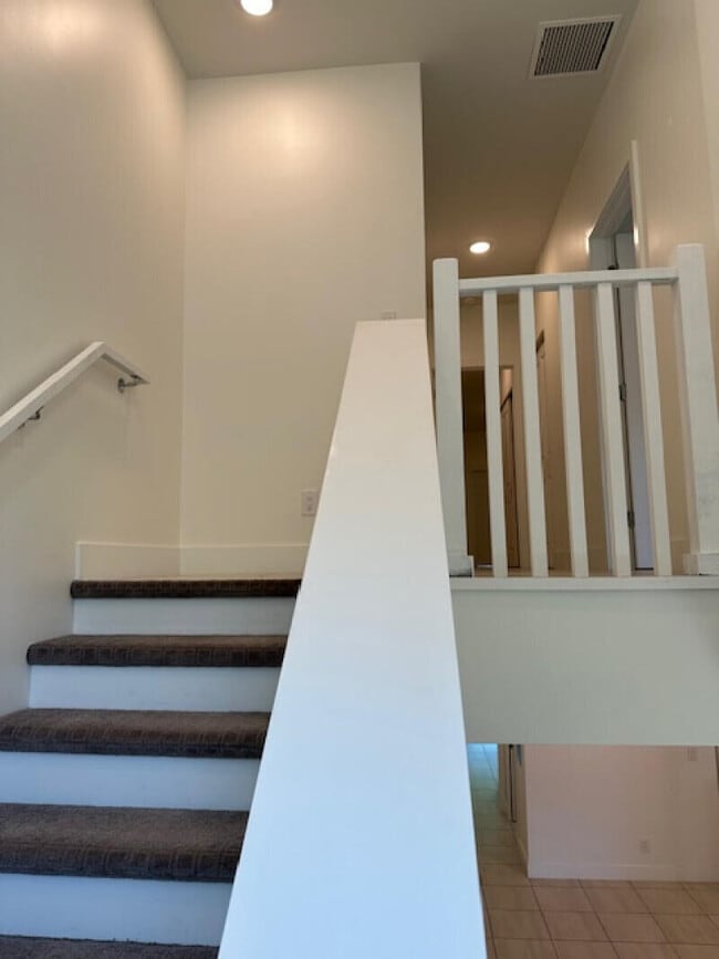 Building Photo - 3902 Melaleuca Ln