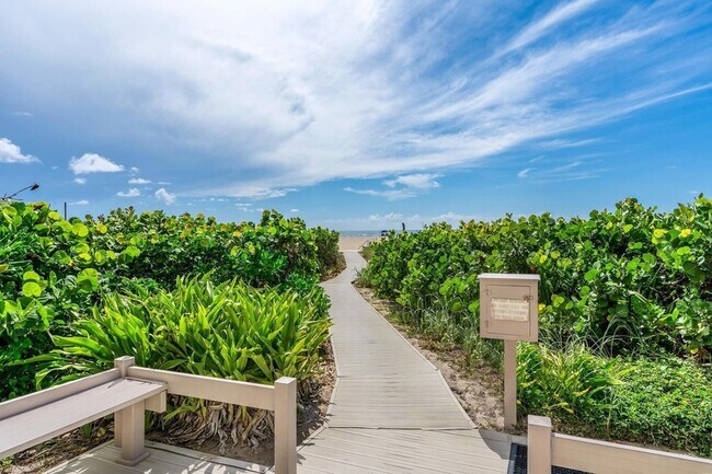 Building Photo - 2800 N Ocean Dr