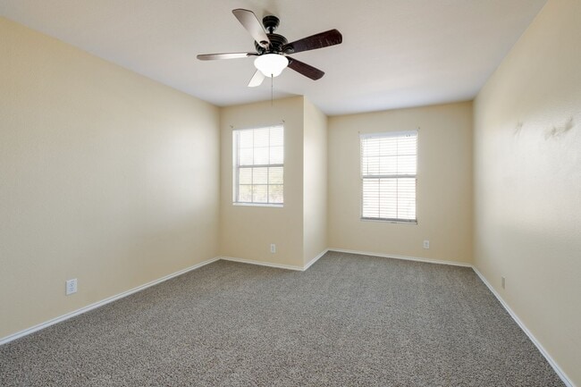 Building Photo - Great Neighborhood in Boerne- 4 Bedroom/ 2...