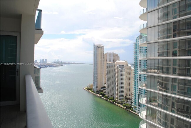 Building Photo - 300 S Biscayne Blvd