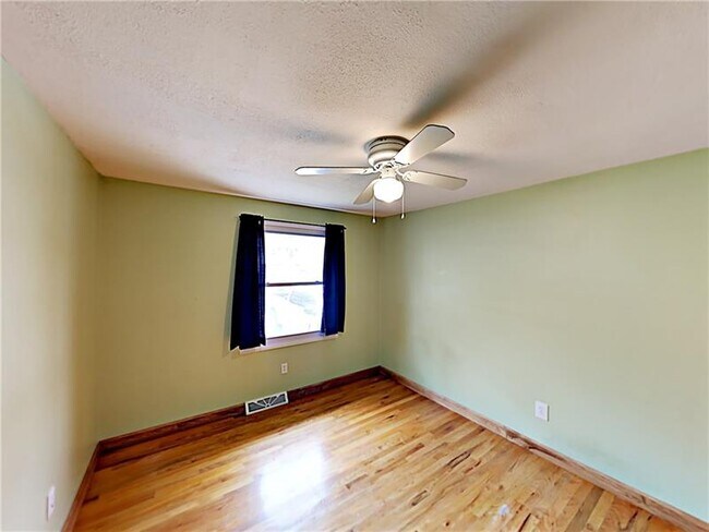 Building Photo - 517 Malabar Dr