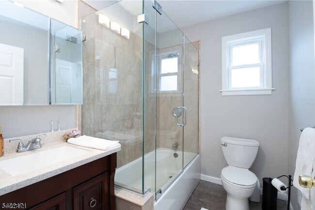 Building Photo - 22 Personette St