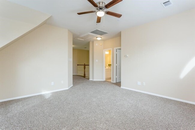 Building Photo - 5918 Union Springs