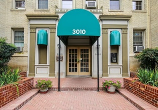 Building Photo - 3010 Wisconsin Ave NW