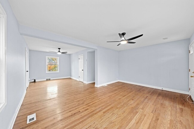 Building Photo - 5352 W 90th St