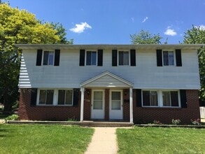 Building Photo - 906-908 Peterson Street