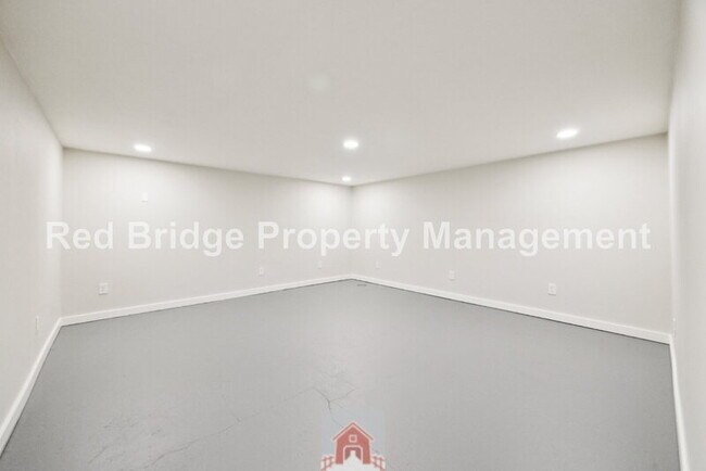 Building Photo - 4413 NE 26th Ave